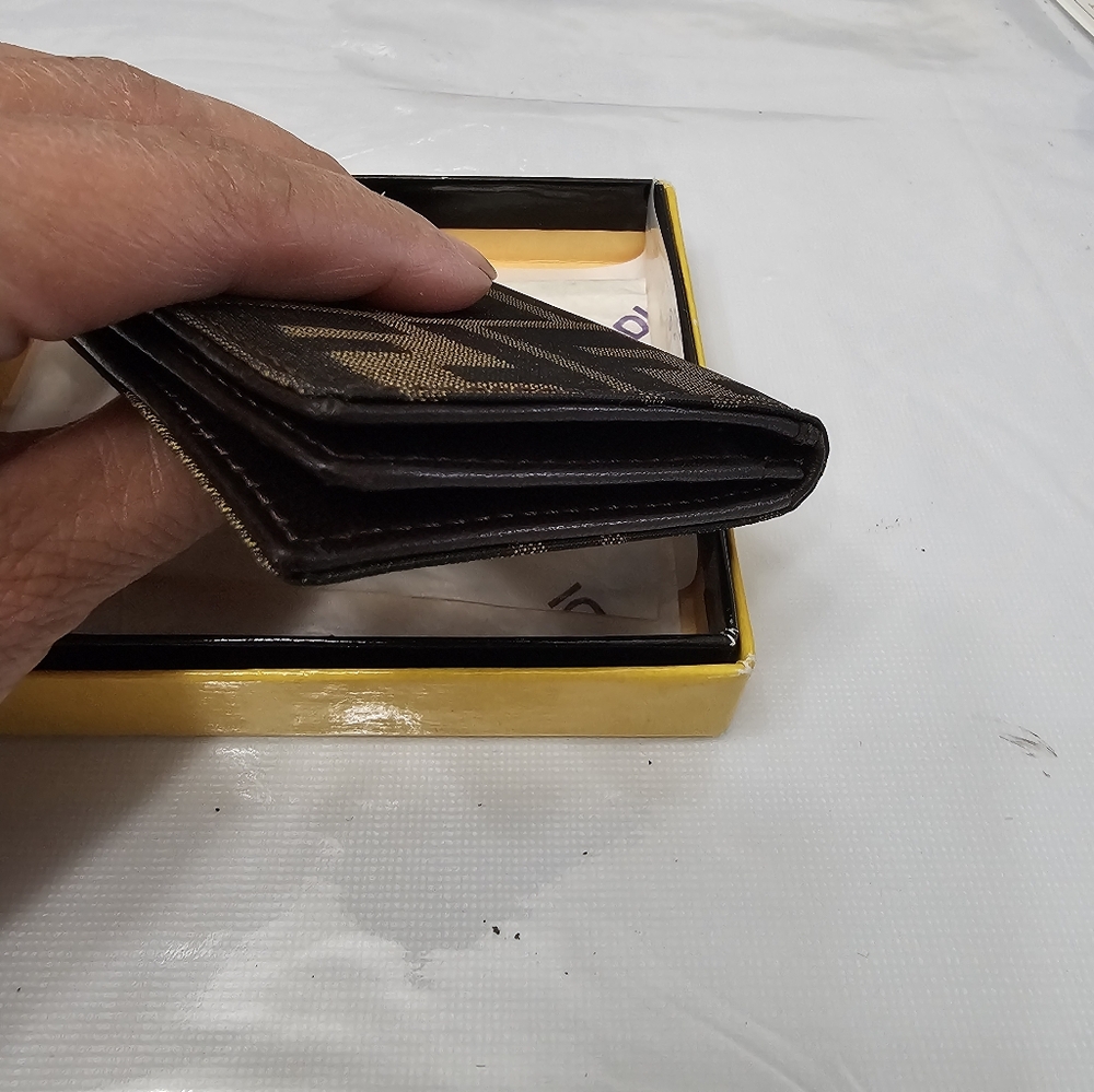 #00210-1240 FENDI COMPACT WALLET VINTAGE - Picture 3 of 5